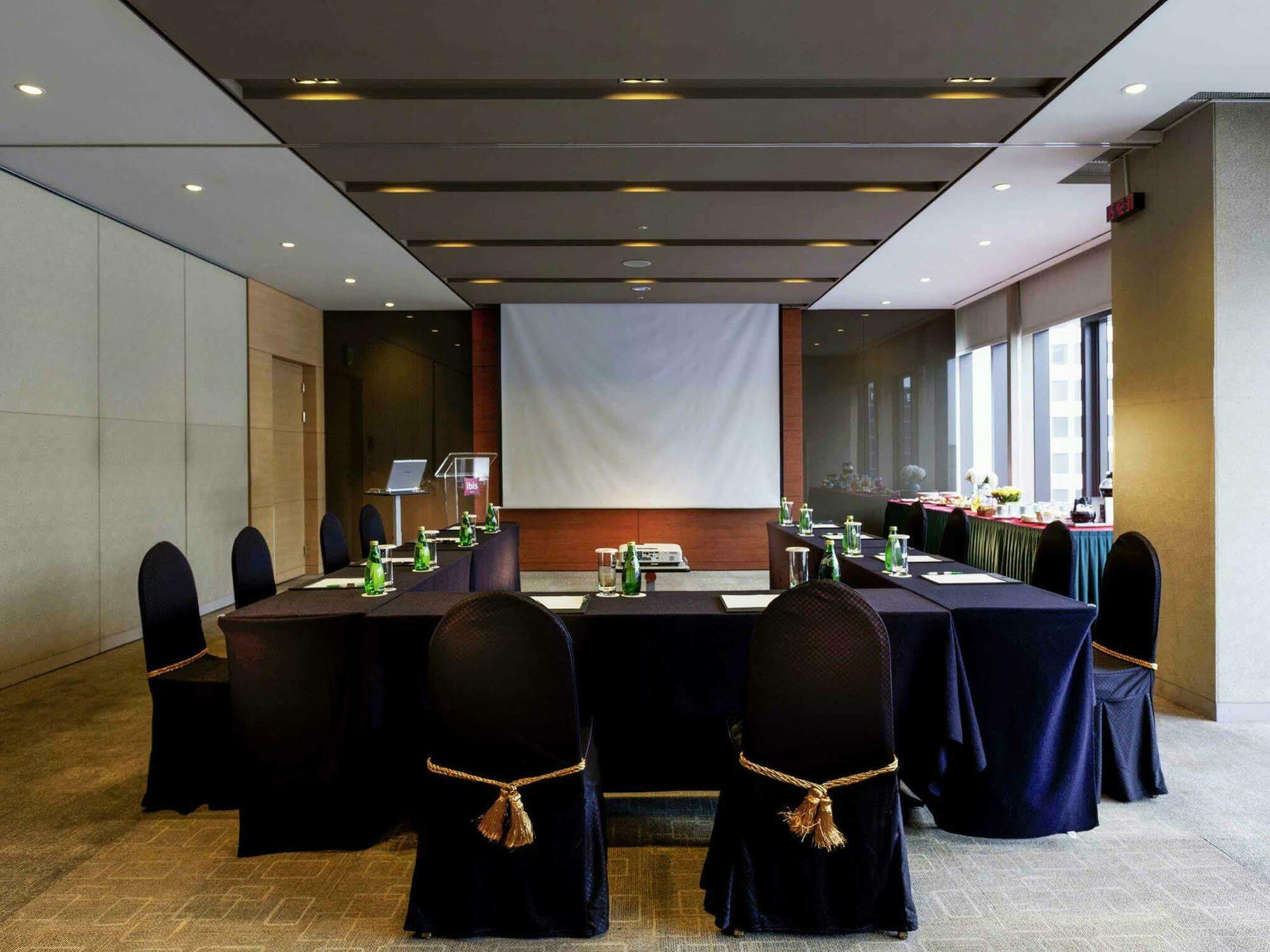 Ibis Styles Ambassador Myeong-dong Hotel 4*